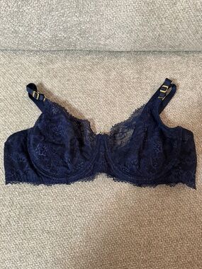 Lace Underwire Bra in Navy Blue